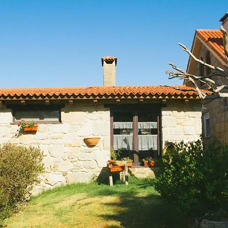 Charming With Shared Pool In Pontevedra * Redondela